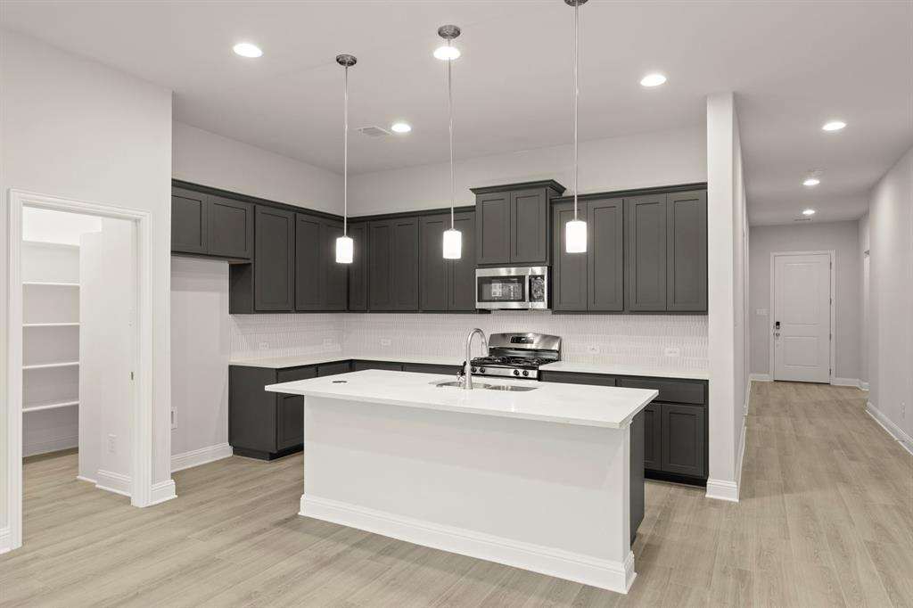 1232 Redcoat Drive Forney, TX 75126 - Photo 2 of 34 12. 1232 Redcoat - Kitchen (2)