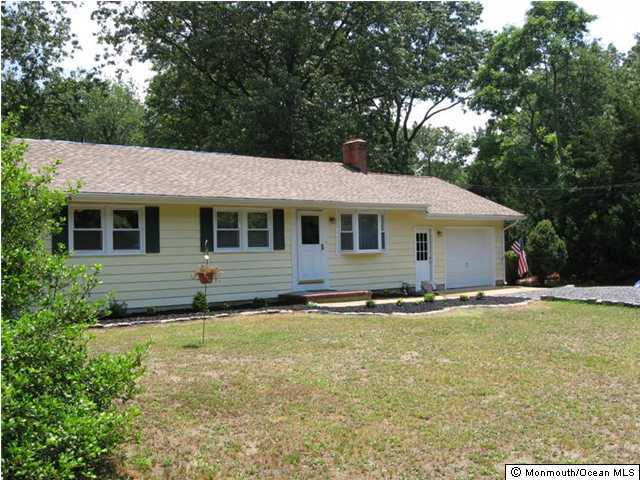 727 Monmouth Road Cream Ridge, NJ 08514 - Photo 1 of 3 Primary Photo