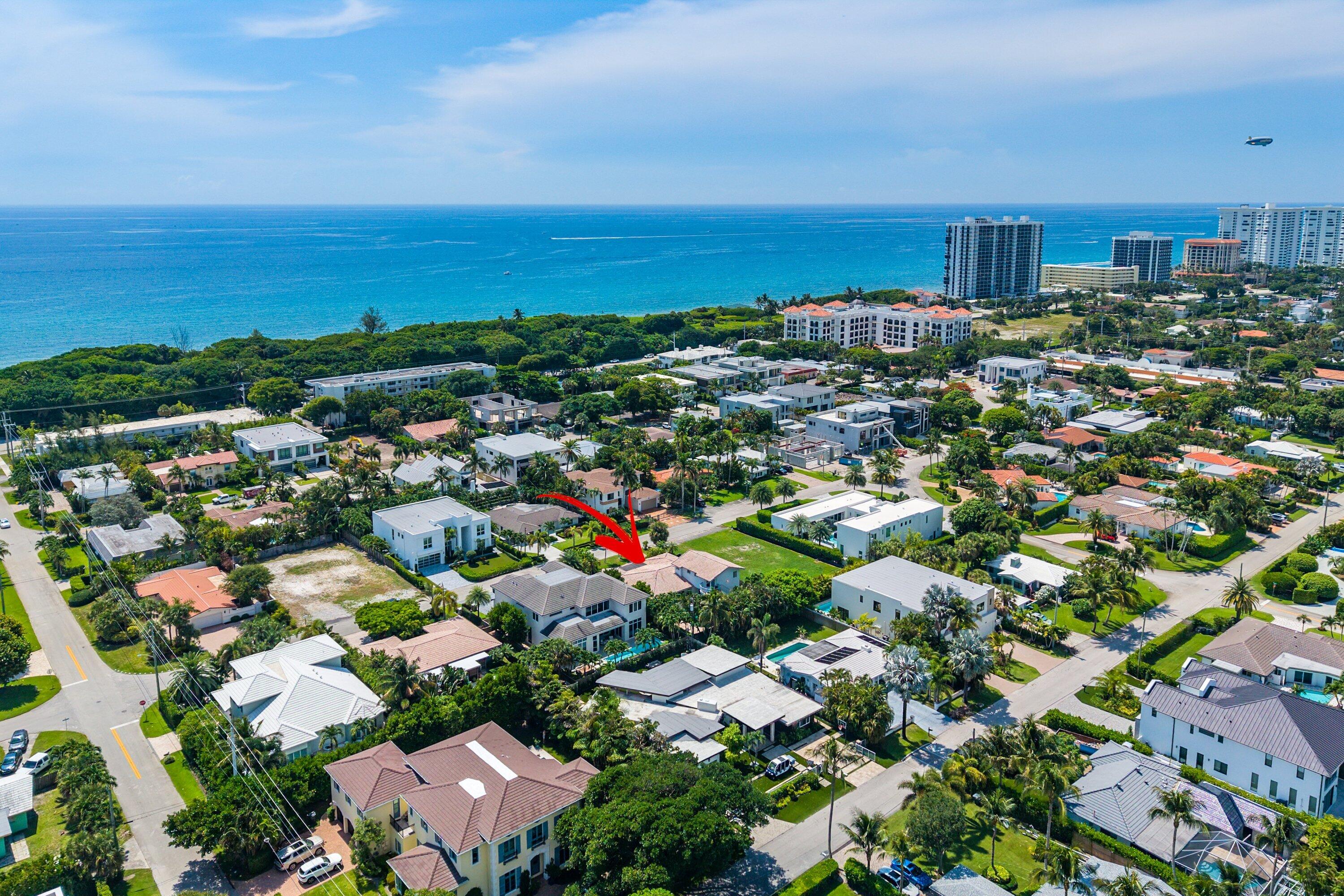 299 Northeast Wavecrest Court Boca Raton, FL 33432 - Photo 3 of 9 010-299NortheastWavecrestCourt-BocaRaton