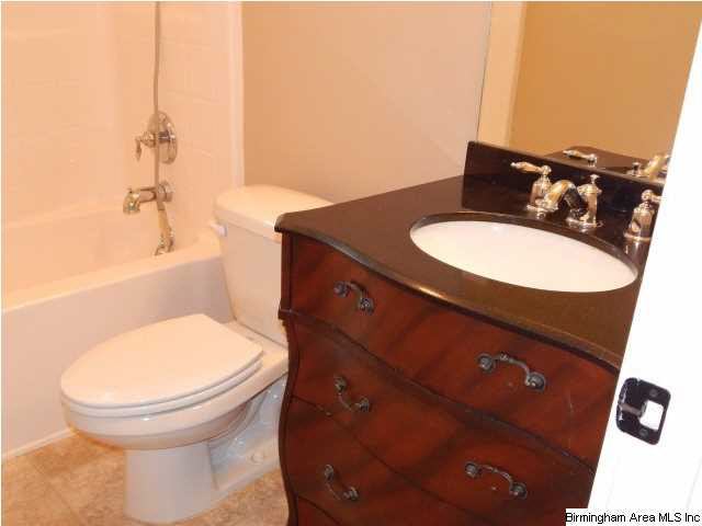 108 Moss Stone Lane Calera, AL 35040 - Photo 8 of 9