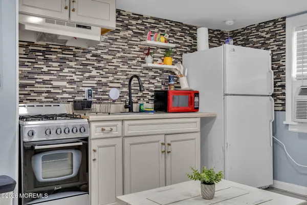 $999,999 | 41 Lincoln Avenue, Seaside Heights, NJ 08751