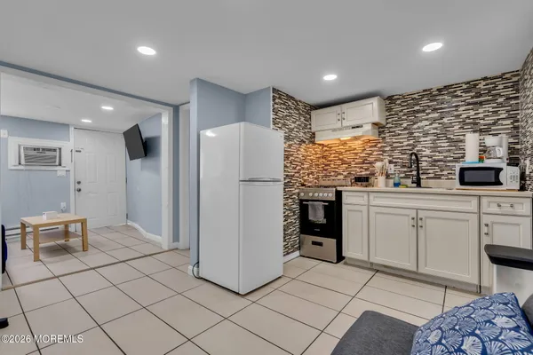 $999,999 | 41 Lincoln Avenue, Seaside Heights, NJ 08751