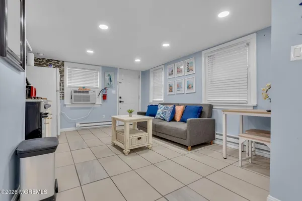 $999,999 | 41 Lincoln Avenue, Seaside Heights, NJ 08751