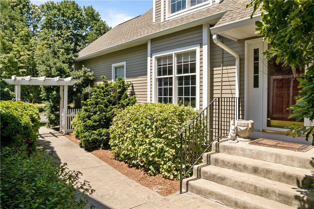 61 Seal Island Road Bristol, RI 02809 - Photo 3 of 48