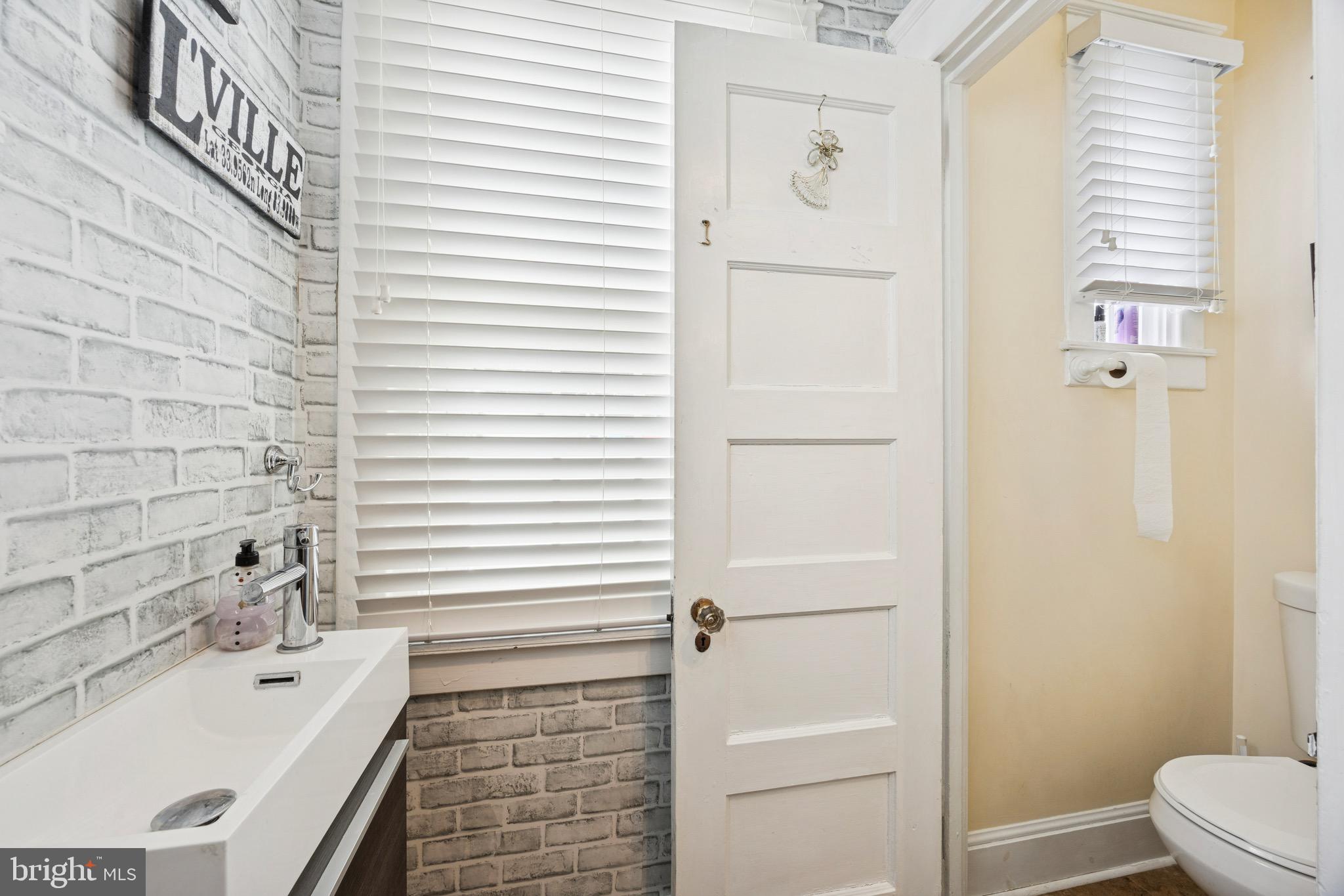 120 West Springfield Road Springfield, PA 19064 - Photo 14 of 35 a bathroom with a bathtub and shower