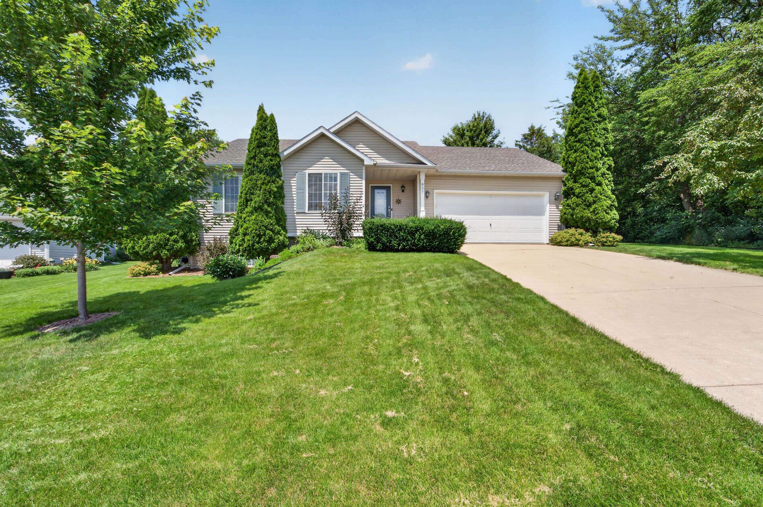 837 Vista Ridge Drive Mount Horeb, WI 53572 - Photo 1 of 38