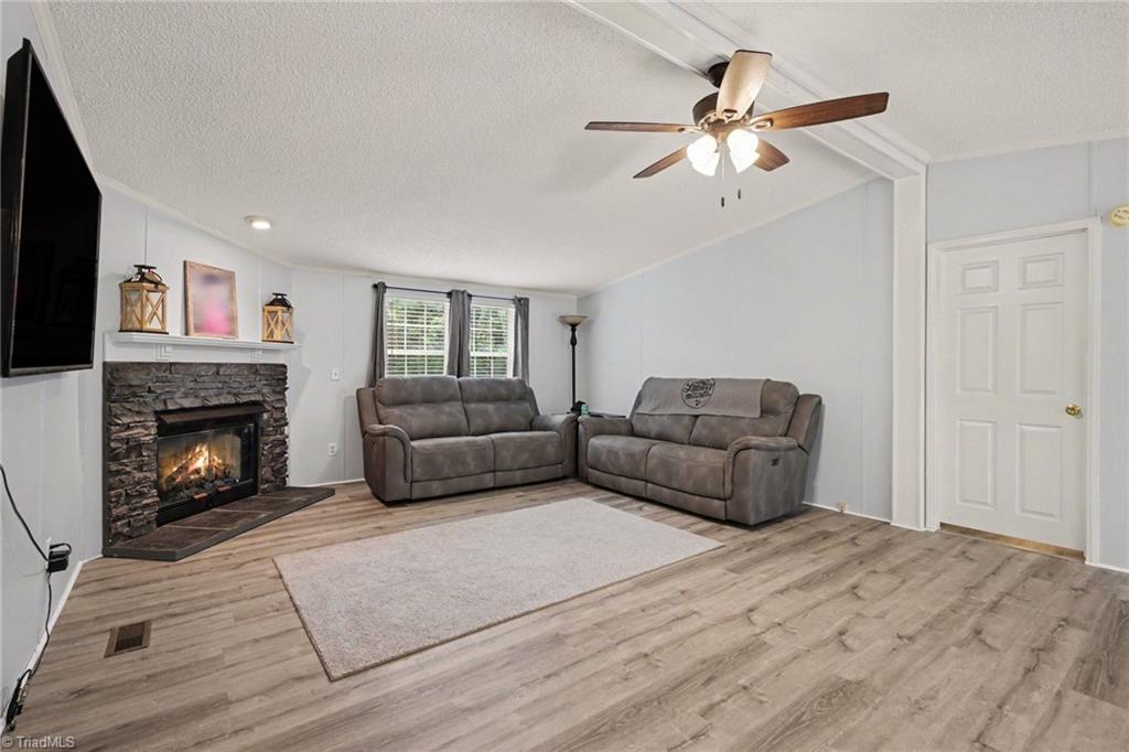 2298 Ray Loop Road Westfield, NC 27053 - Photo 5 of 18