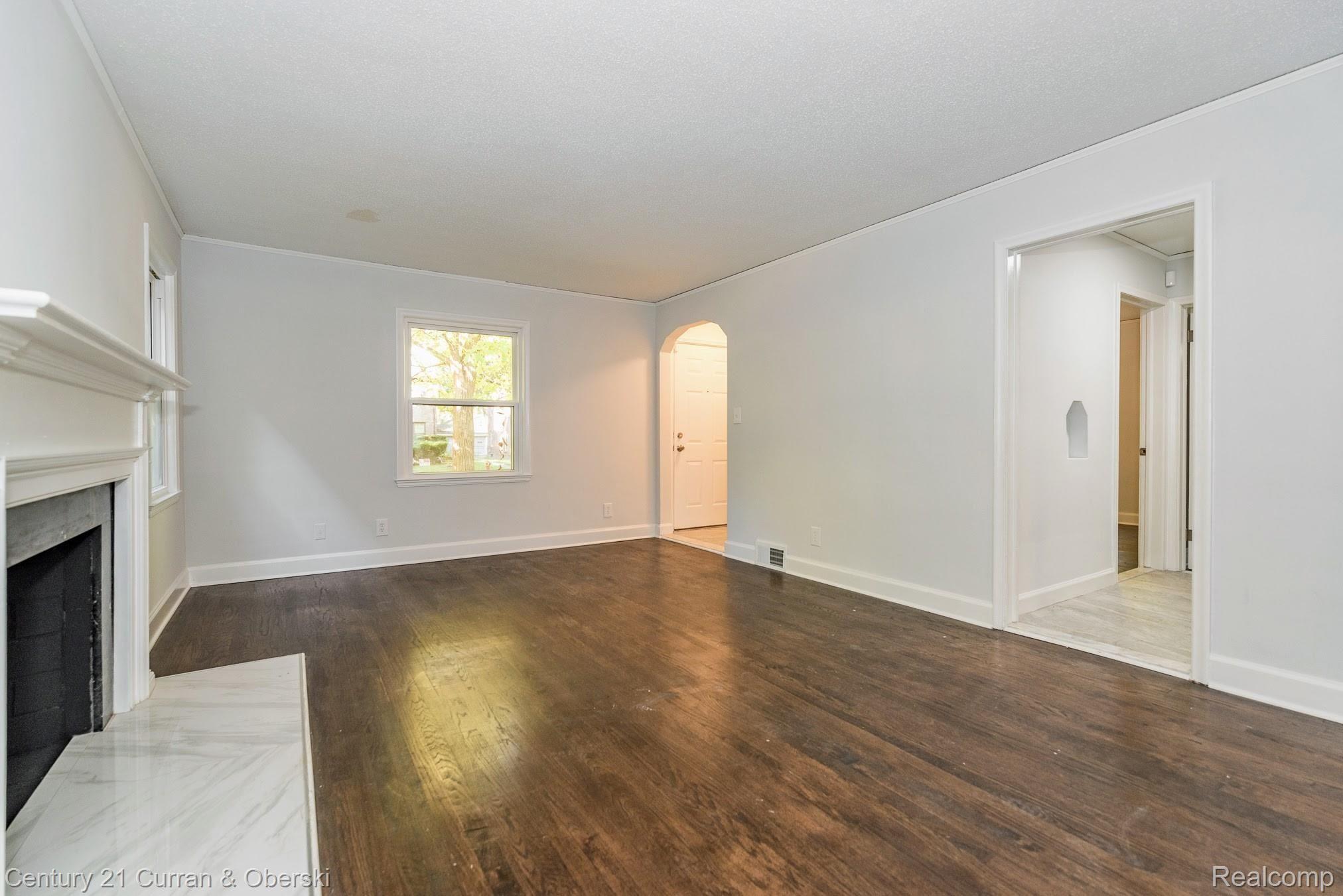 15070 Greenview Road Detroit, MI 48223 - Photo 8 of 28 DSC_4812.jpg