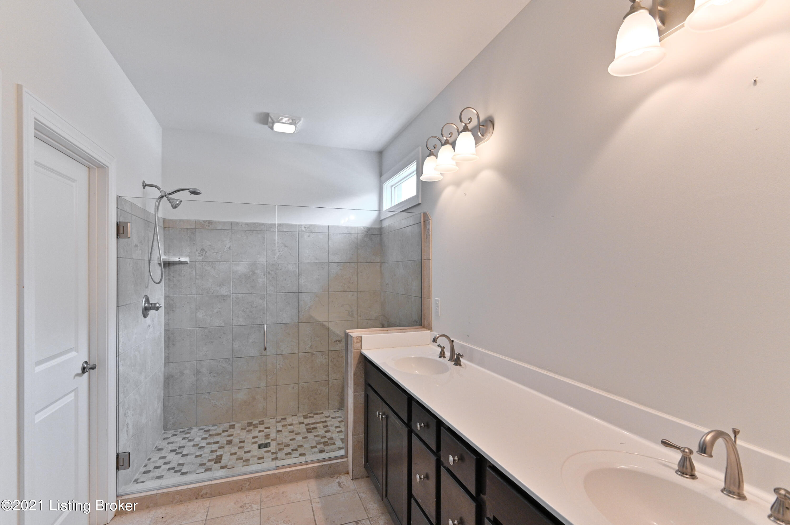 1935 Rivers Landing Drive Prospect, KY 40059 - Photo 19 of 39 030 - 20210601 5958