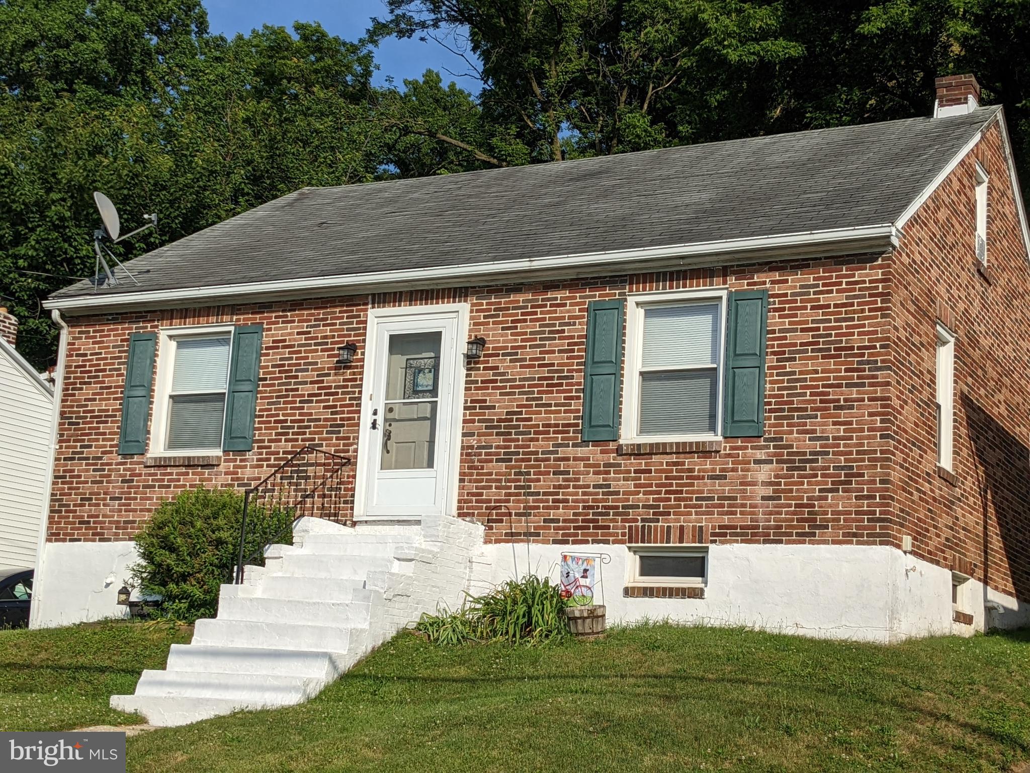 570 Hillcrest Road York, PA 17403 - Photo 1 of 27 570 Hillcrest Road