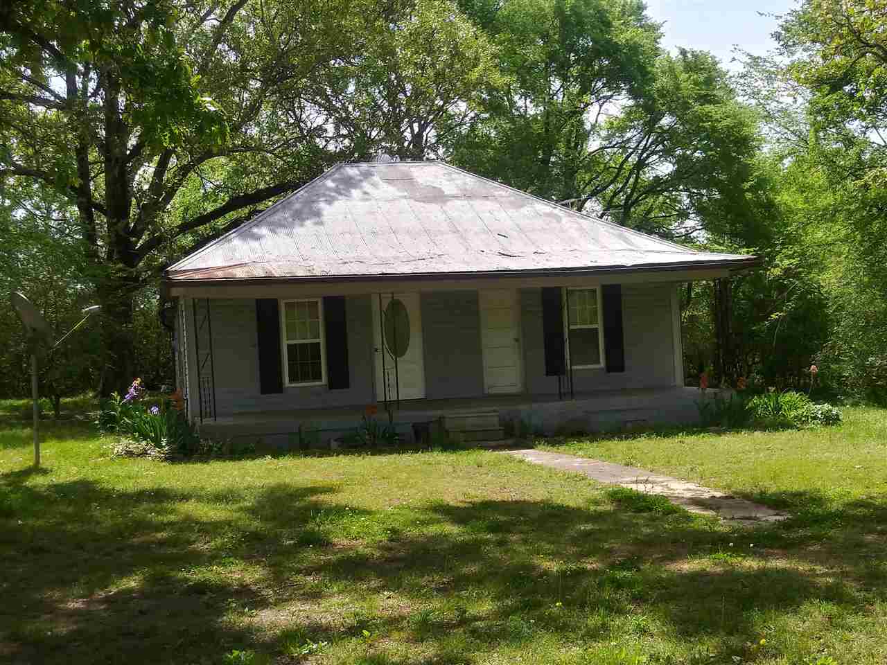 2132 Peace Chapel Road Decaturville, TN 38329 - Photo 14 of 17 Gallery Image 14
