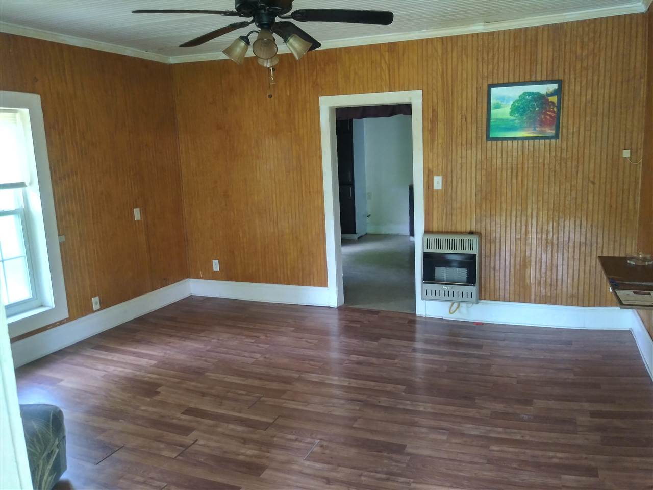 2132 Peace Chapel Road Decaturville, TN 38329 - Photo 8 of 17 Gallery Image 8