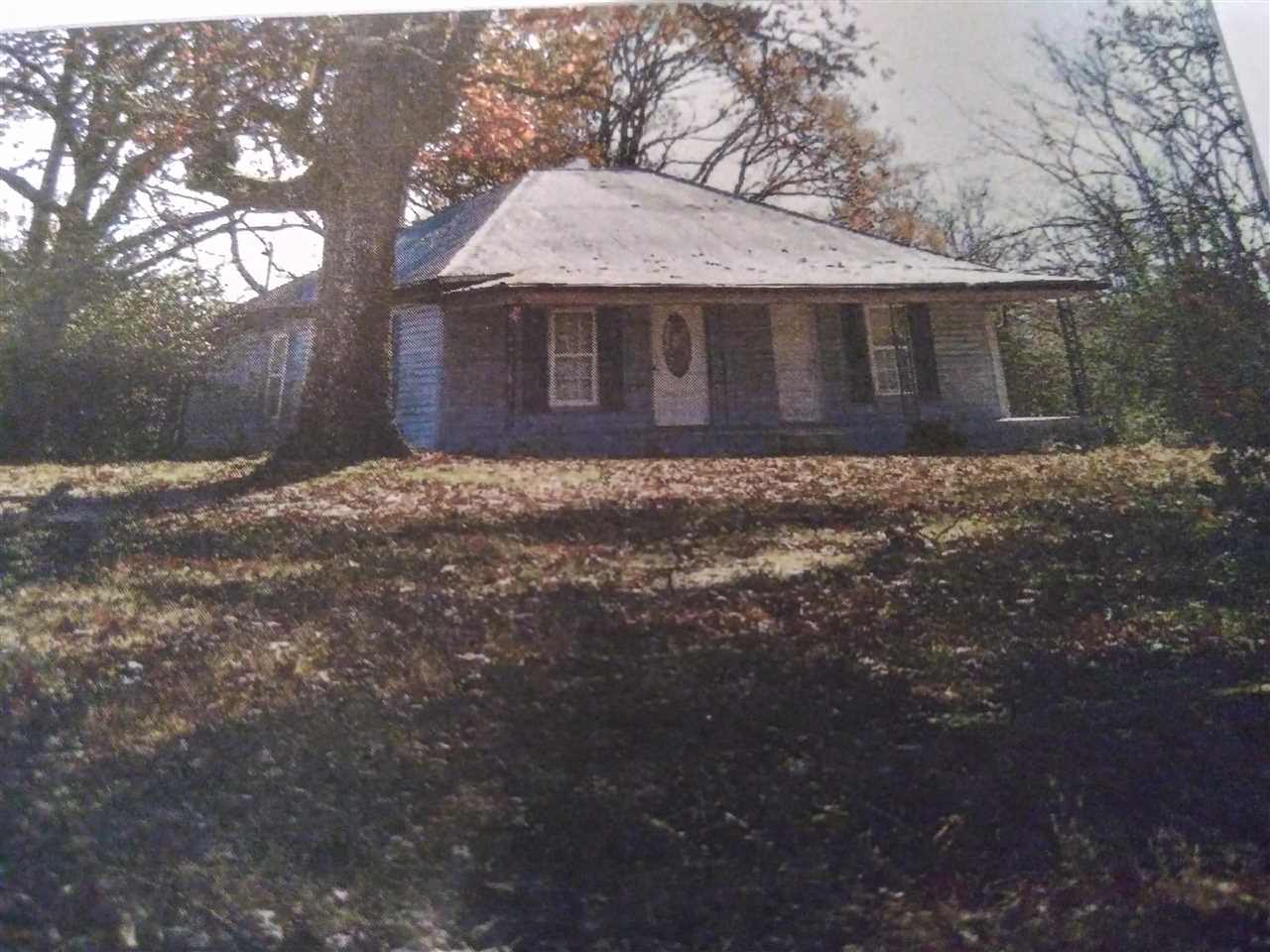 2132 Peace Chapel Road Decaturville, TN 38329 - Photo 10 of 17 Gallery Image 10