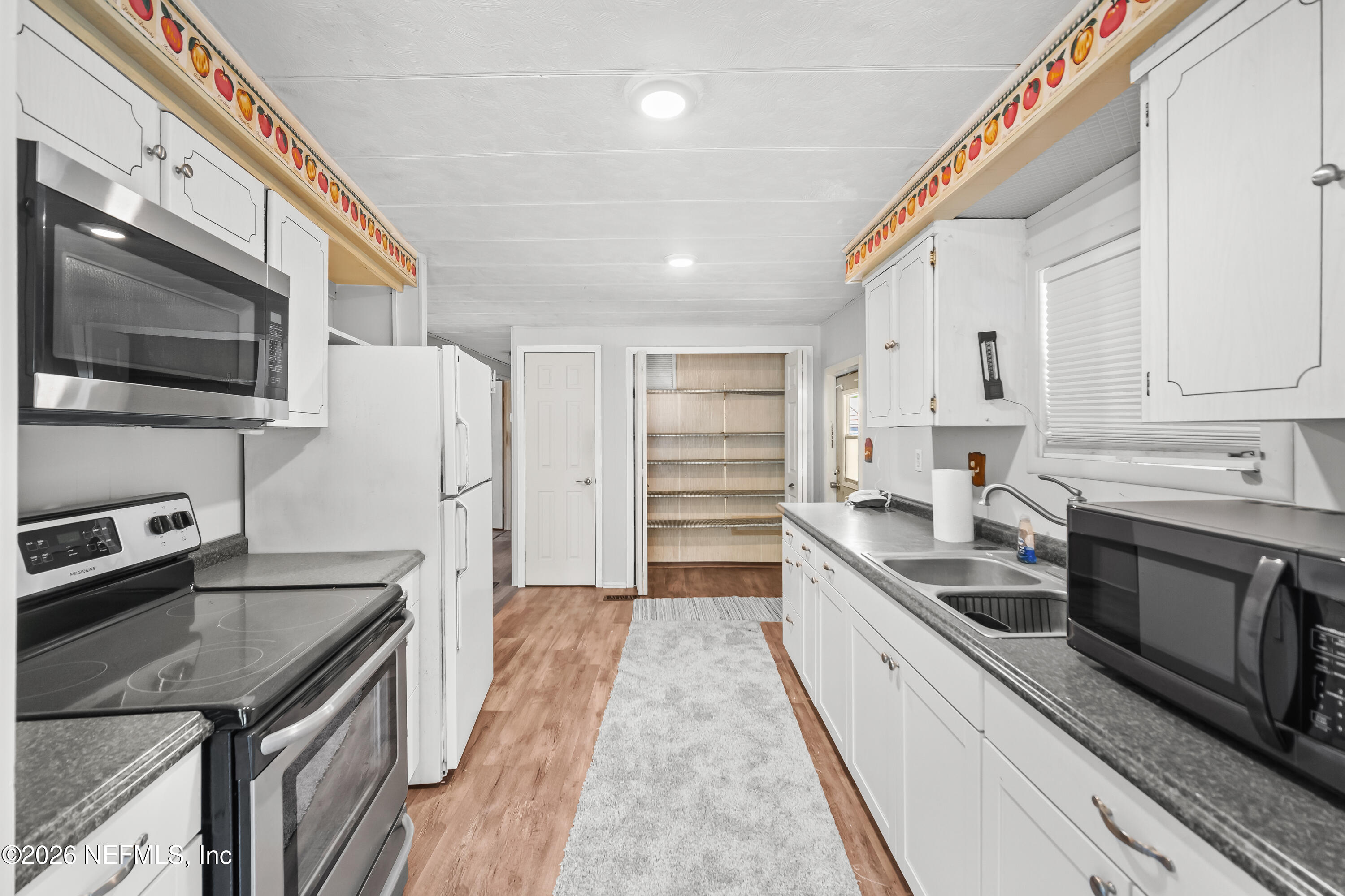 13727 Chauny Road Jacksonville, FL 32224 - Photo 20 of 42 13727ChaunyRdKitchenAngle4