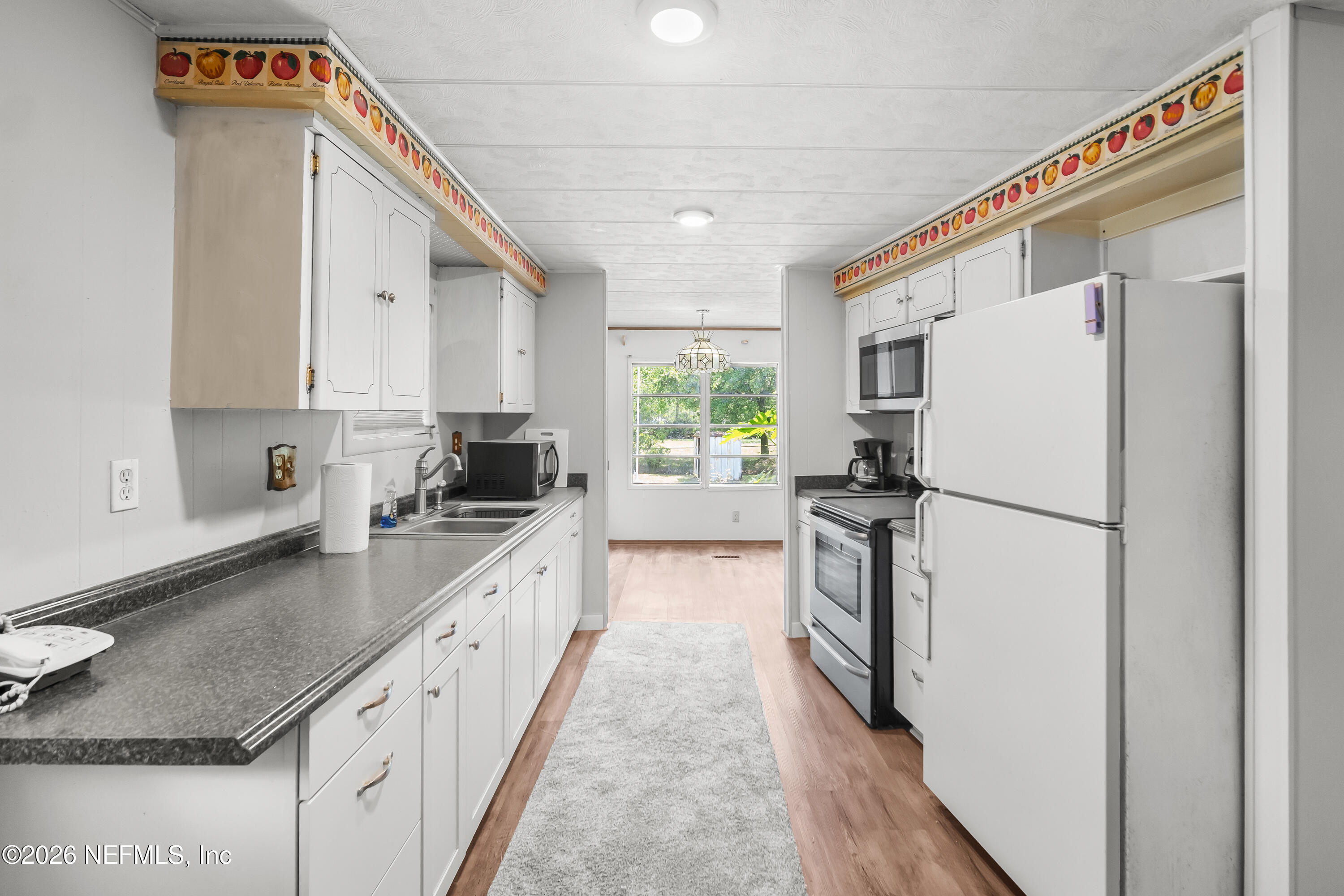 13727 Chauny Road Jacksonville, FL 32224 - Photo 21 of 42 13727ChaunyRdKitchenAngle5