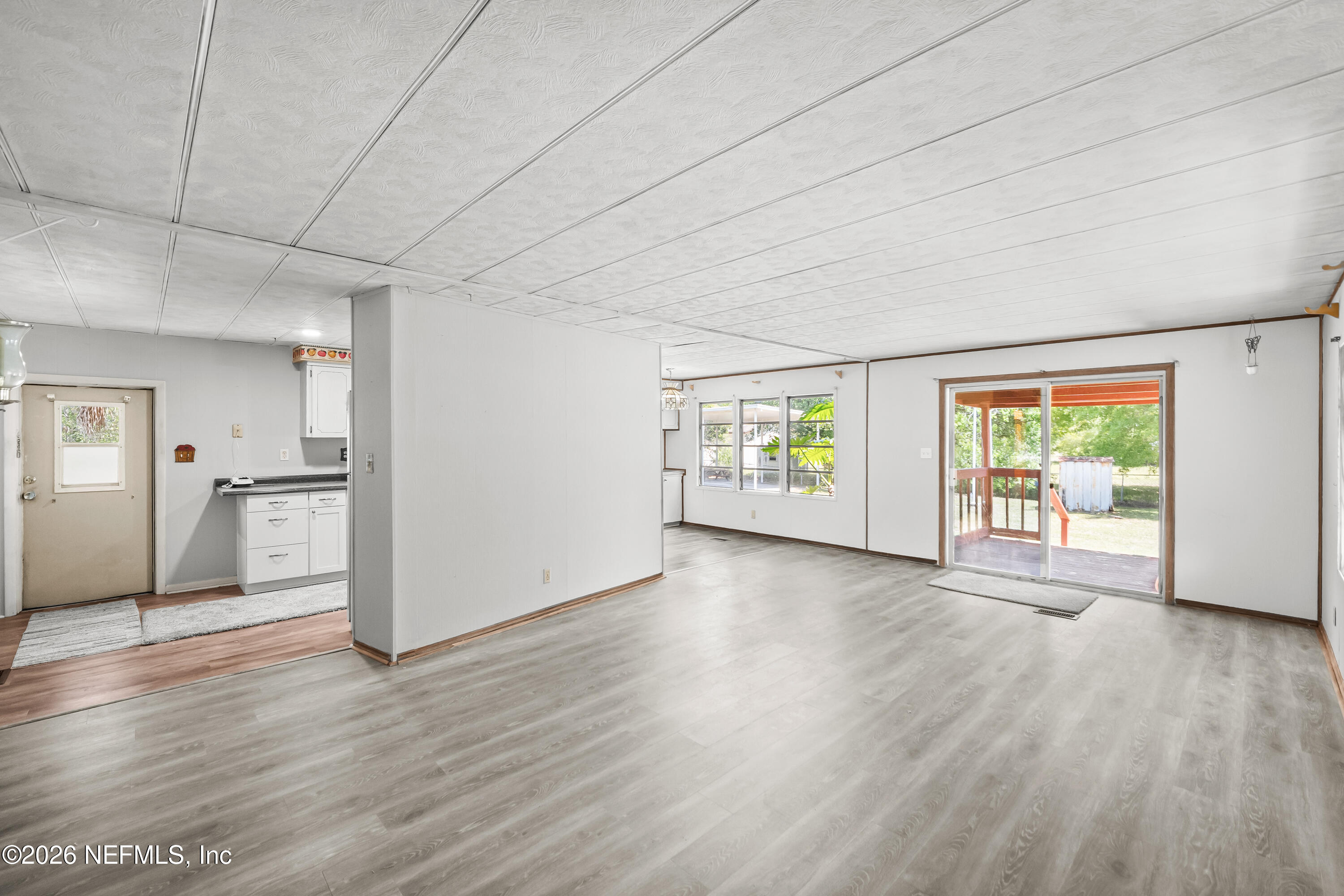 13727 Chauny Road Jacksonville, FL 32224 - Photo 28 of 42 13727ChaunyRdLivingRoomAngle2