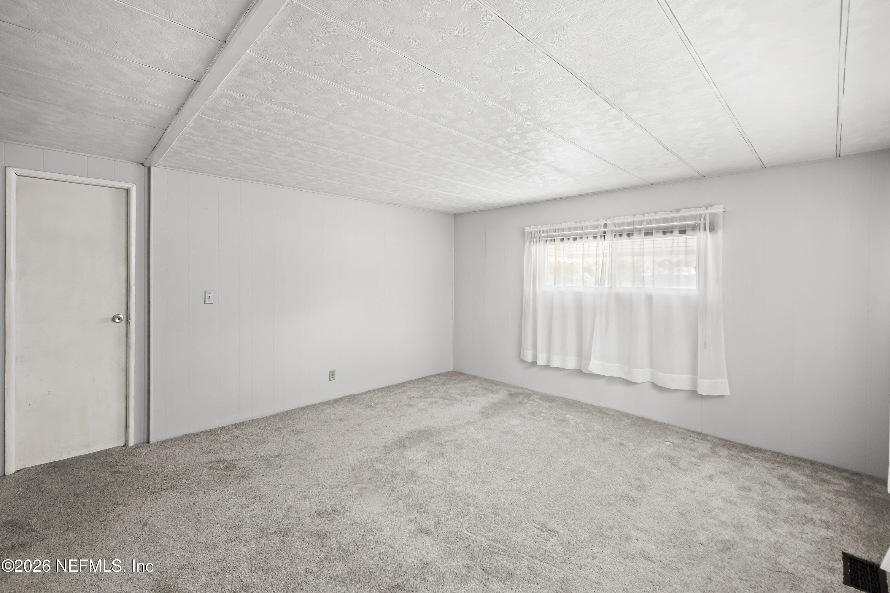 13727 Chauny Road Jacksonville, FL 32224 - Photo 33 of 42 13727ChaunyRdMasterBedroomAngle1