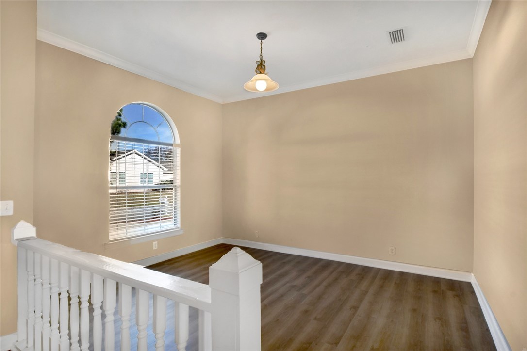 161 Huntington Circle Brunswick, GA 31525 - Photo 6 of 28 Dining Room