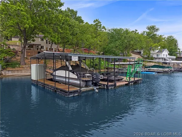 $560,000 | 29966 Oak Knoll Road, Rocky Mount, MO 65072
