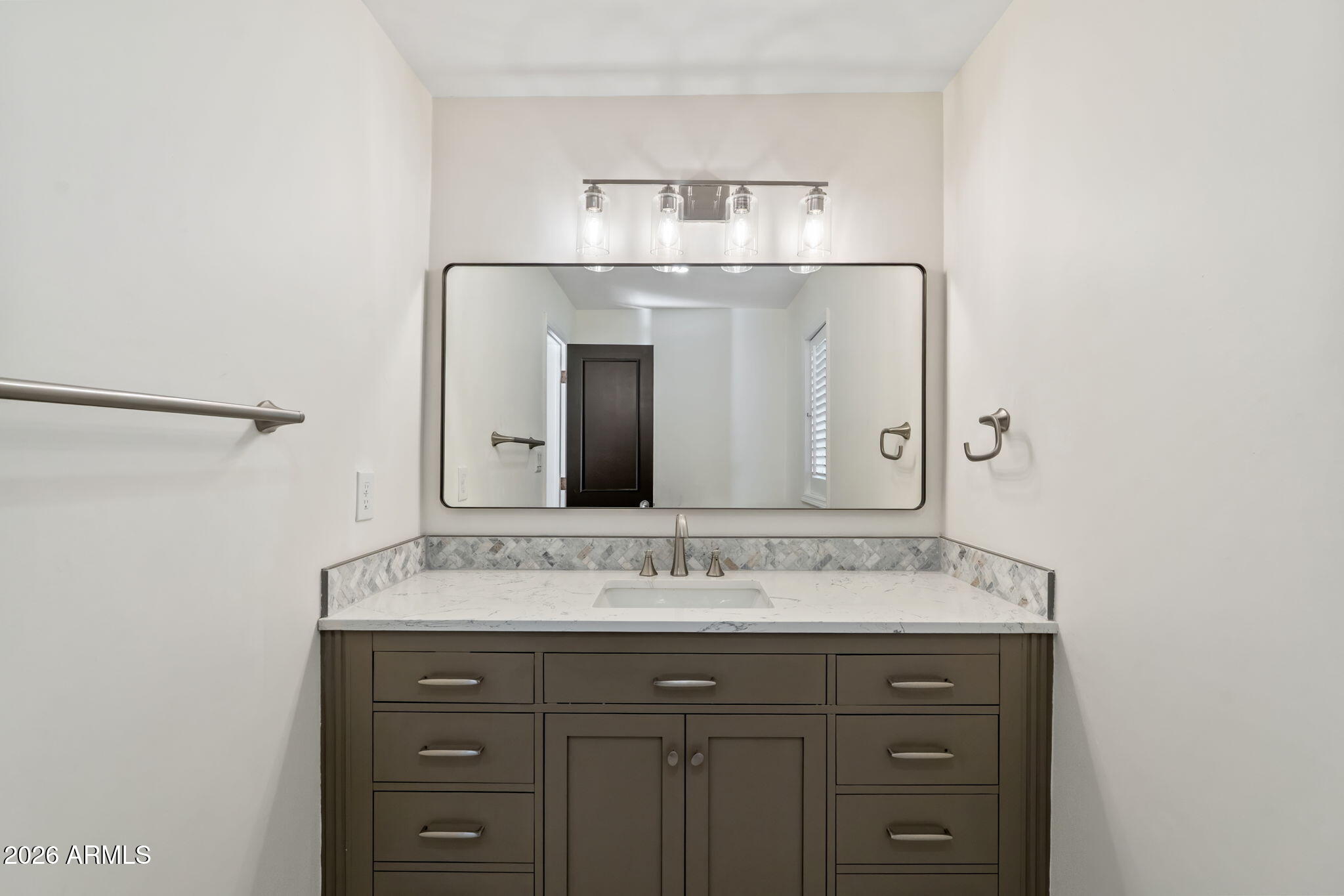 125 East Coronado Road Phoenix, AZ 85004 - Photo 32 of 58 33-web-or-mls-DSC_2033