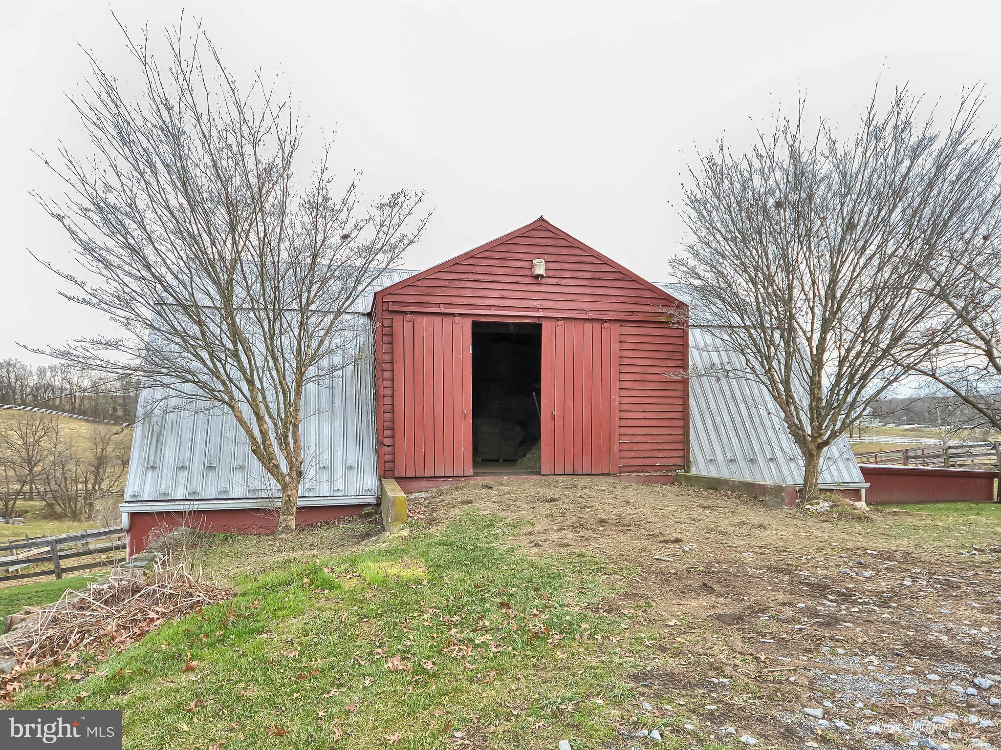 11440 Weller Road Monrovia, MD 21770 - Photo 8 of 30 Barn with Hay Loft