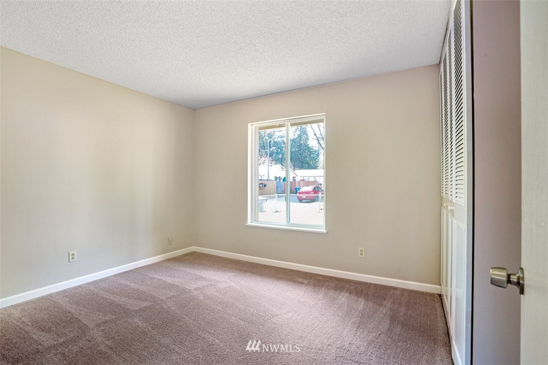 19440 Southeast 267th Street Covington, WA 98042 - Photo 19 of 25
