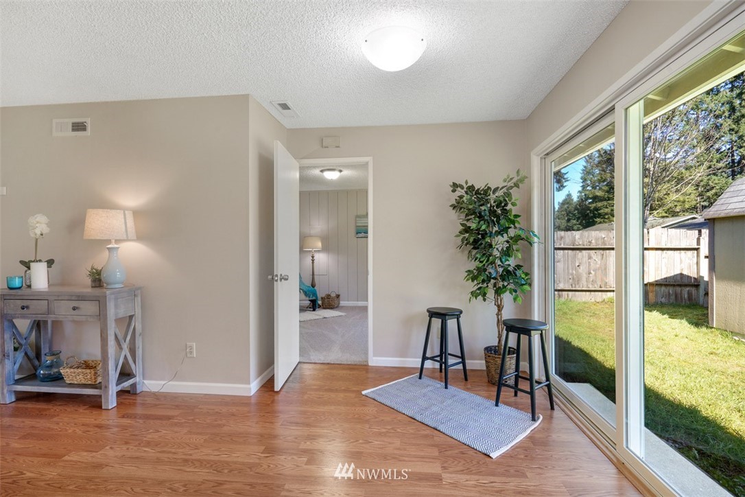 19440 Southeast 267th Street Covington, WA 98042 - Photo 8 of 25