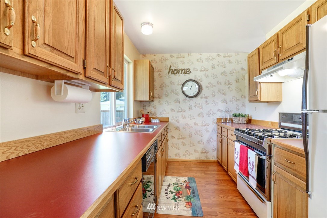 19440 Southeast 267th Street Covington, WA 98042 - Photo 9 of 25