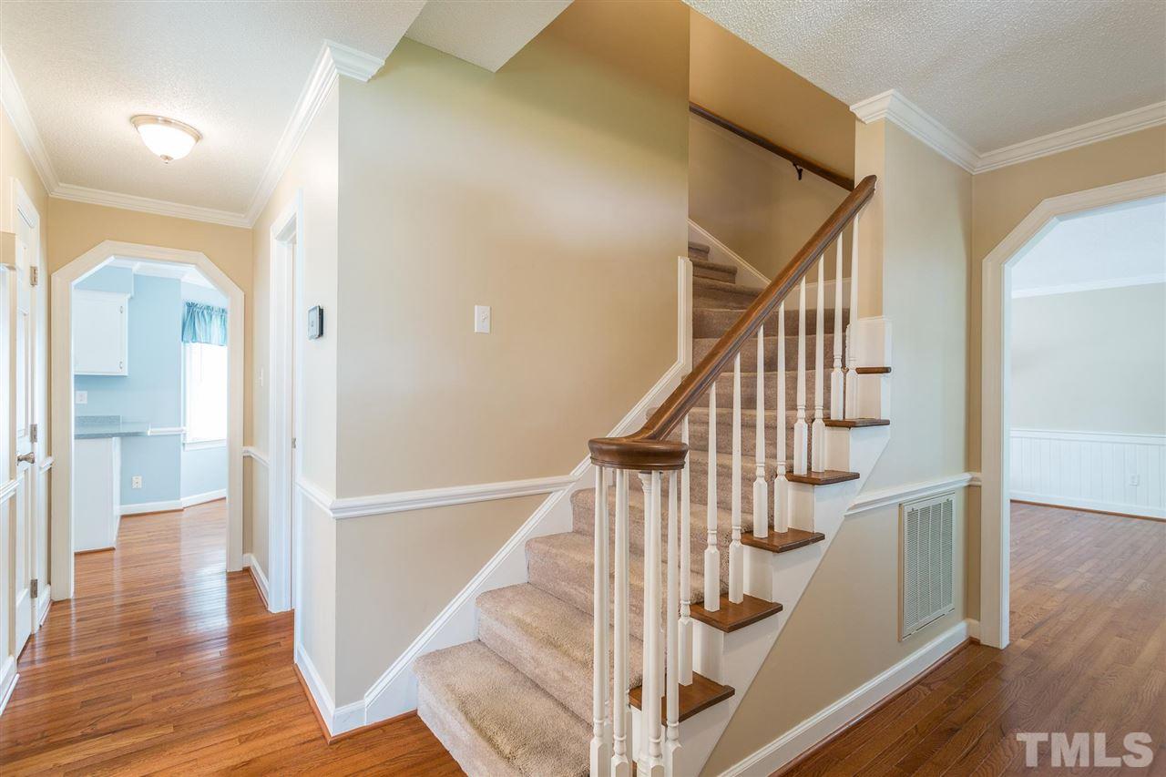 7101 Halstead Lane Raleigh, NC 27613 - Photo 4 of 24