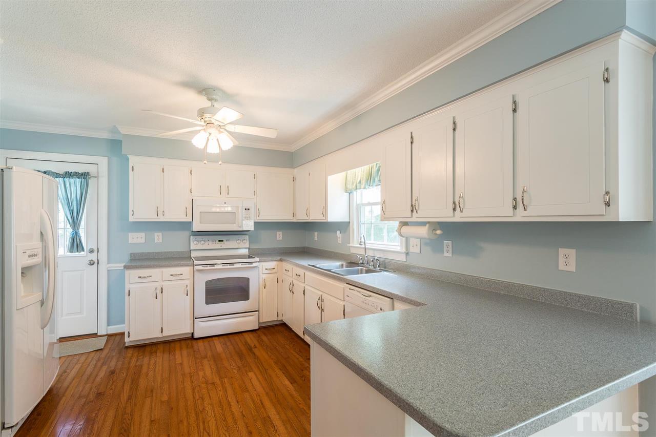 7101 Halstead Lane Raleigh, NC 27613 - Photo 9 of 24