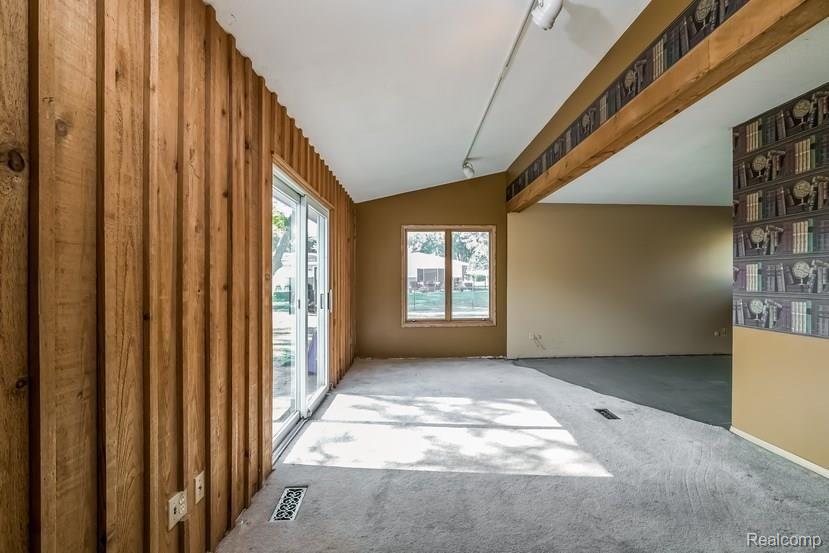 8536 23 Mile Road Shelby, MI 48316 - Photo 7 of 25