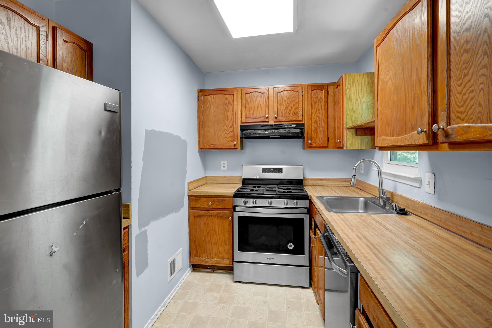 1321 Alderton Lane Silver Spring, MD 20906 - Photo 9 of 37