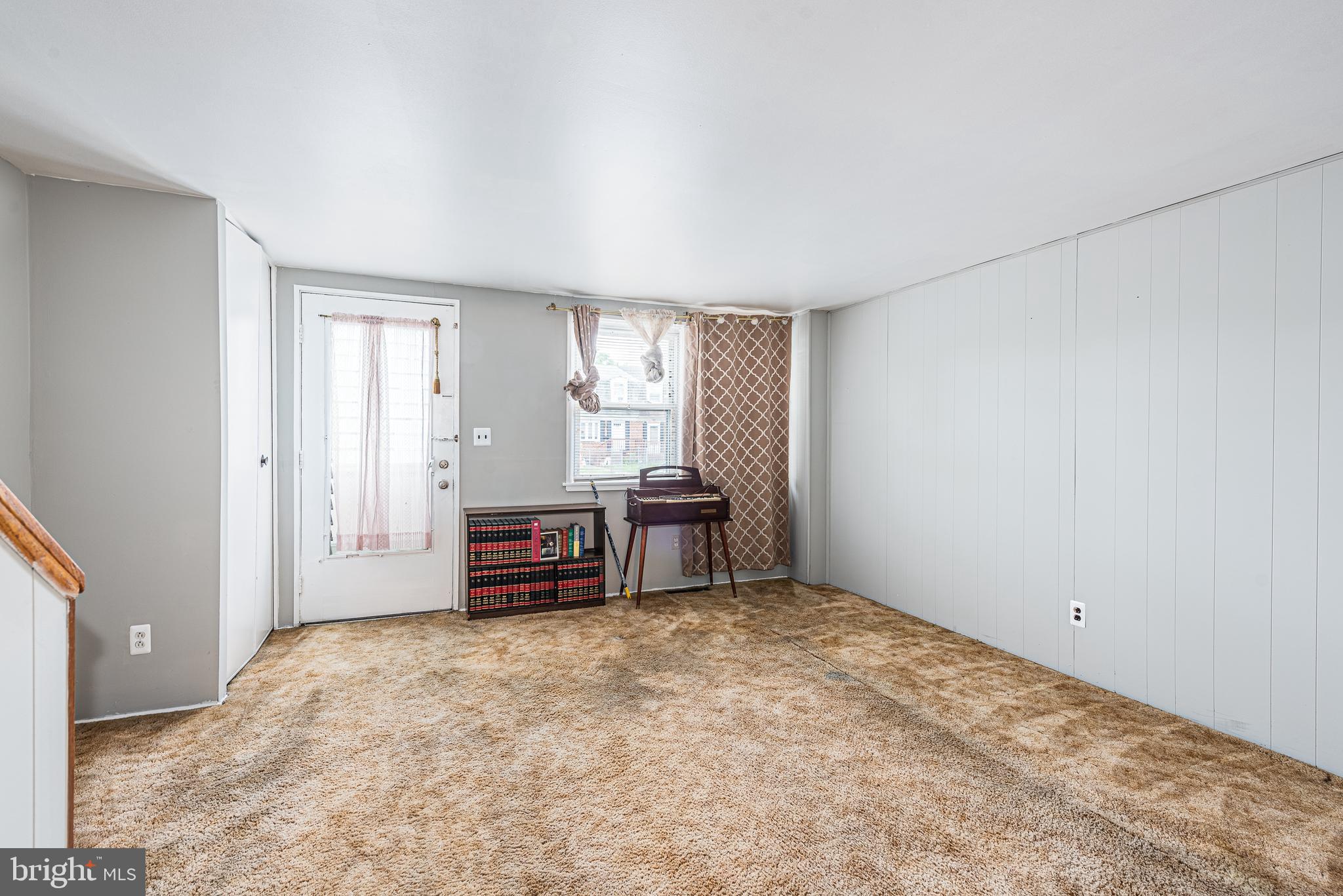 2721 Norland Road Baltimore, MD 21230 - Photo 4 of 28 Spacious Living Room