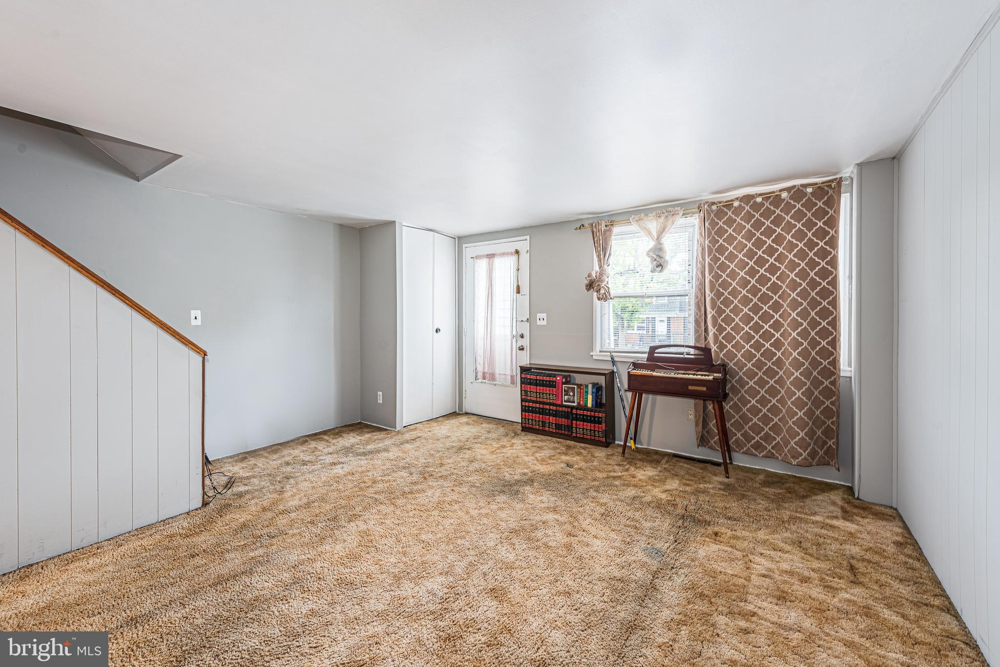 2721 Norland Road Baltimore, MD 21230 - Photo 5 of 28 Loads of Natural Light