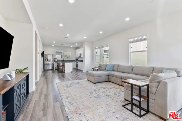 $645,000 | 553 Grapefruit Lane, Fillmore, CA 93015