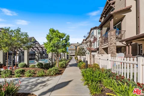 $645,000 | 553 Grapefruit Lane, Fillmore, CA 93015