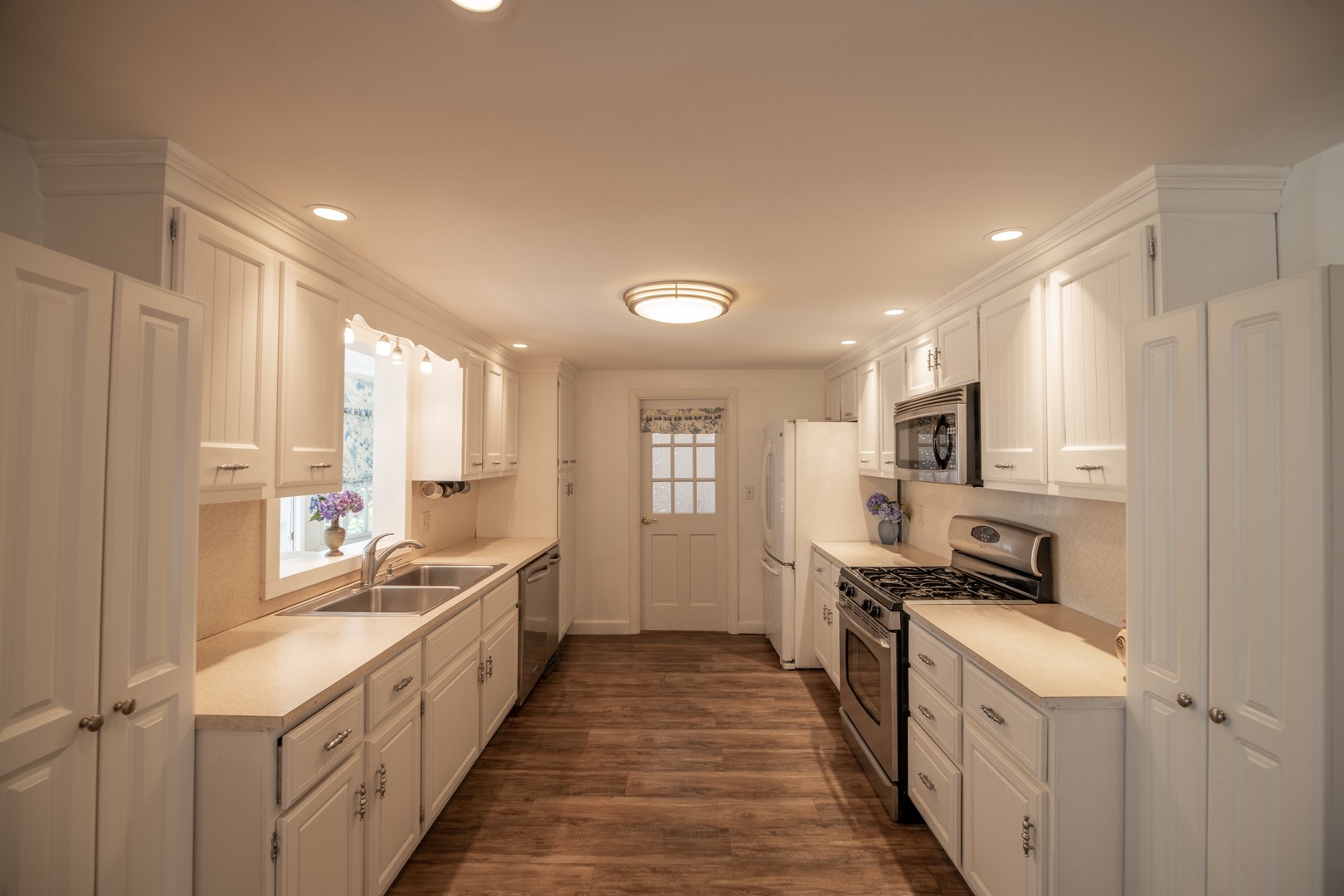 52 Somerset Road Nantucket, MA 02554 - Photo 11 of 43 Gallery Image 11