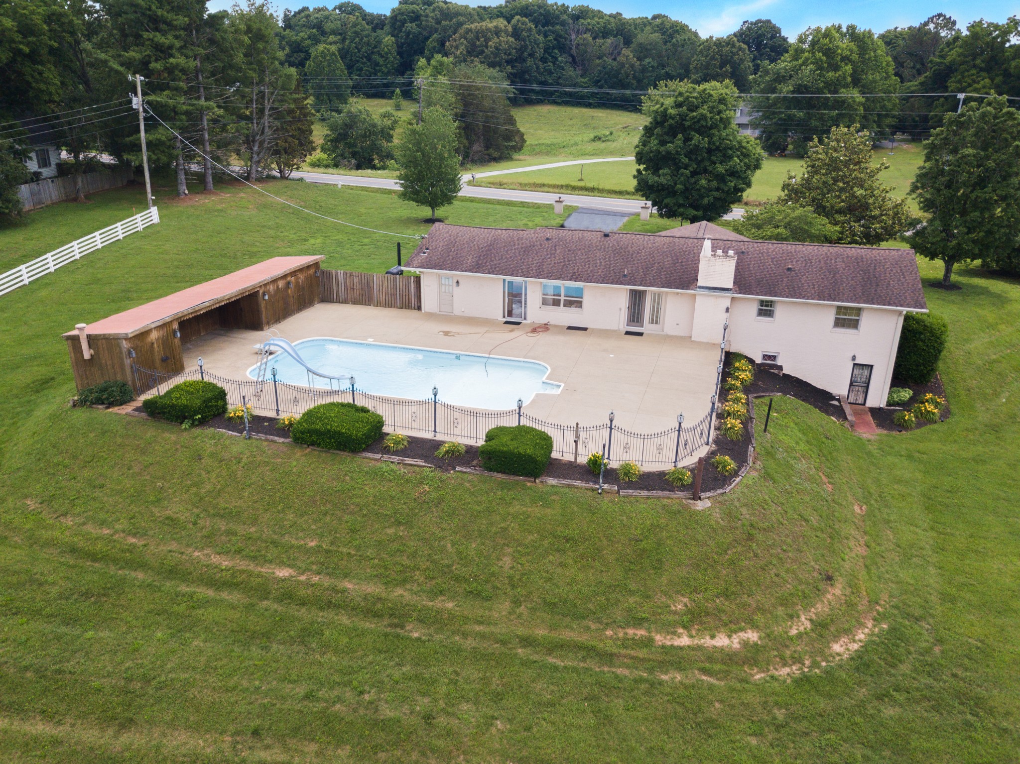5528 Highway 76 East Springfield, TN 37172 - Photo 6 of 32
