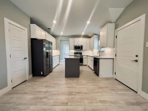 $1,850 | 619 North Friendship Road, Sherman, TX 75092