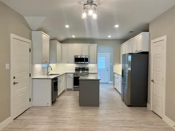 $1,850 | 619 North Friendship Road, Sherman, TX 75092