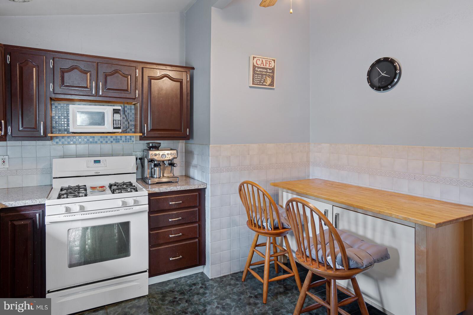 33 Miles Road Claymont, DE 19703 - Photo 8 of 27 Kitchen