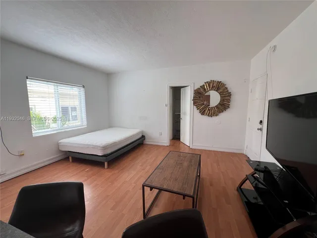 $1,600 | 7920 Harding Avenue, Unit 9, Miami Beach, FL 33141