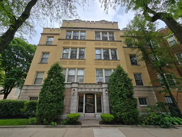 $1,750 | 603 Washington Boulevard, Unit 3, Oak Park, IL 60302