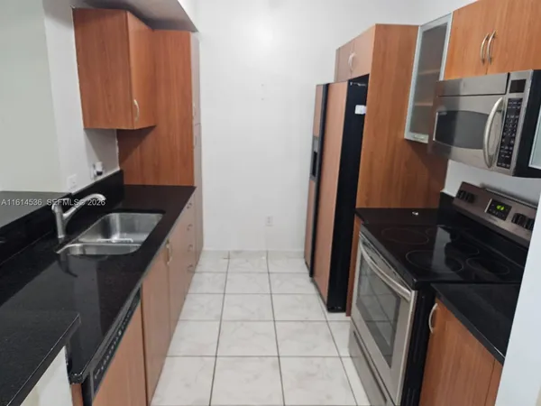 $2,875 | 2775 Northeast Ne 187th Street, Unit 323, Aventura, FL 33180