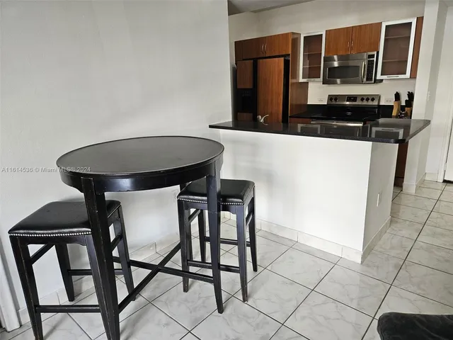 $2,950 | 2775 Northeast Ne 187th Street, Unit 323, Aventura, FL 33180