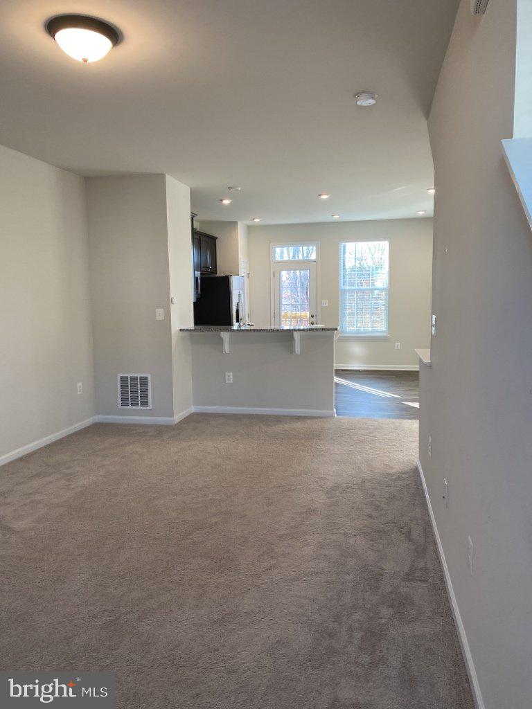 531 View Point Way Fredericksburg, VA 22405 - Photo 27 of 36 Spacious, sunlit living area awaits.