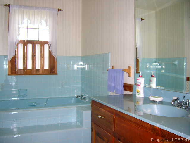 8102 Spring Hill Farm Road East Gloucester, VA 23061 - Photo 19 of 31