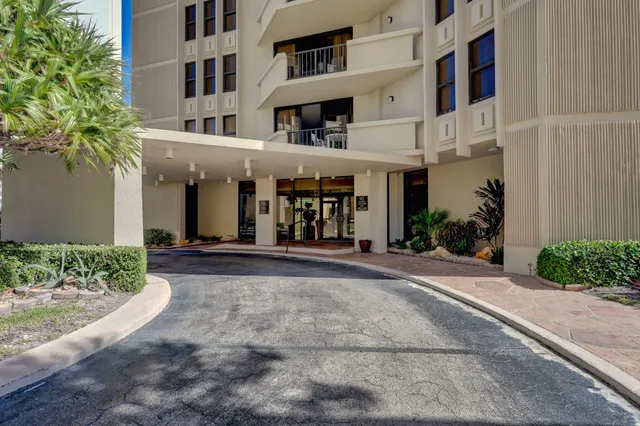 $595,000 | 2800 North Ocean Drive, Unit A4A, Singer Island, FL 33404