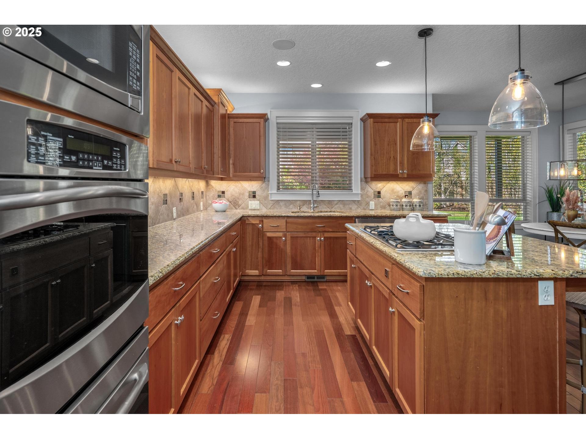 2764 Ridge Lane West Linn, OR 97068 - Photo 11 of 48