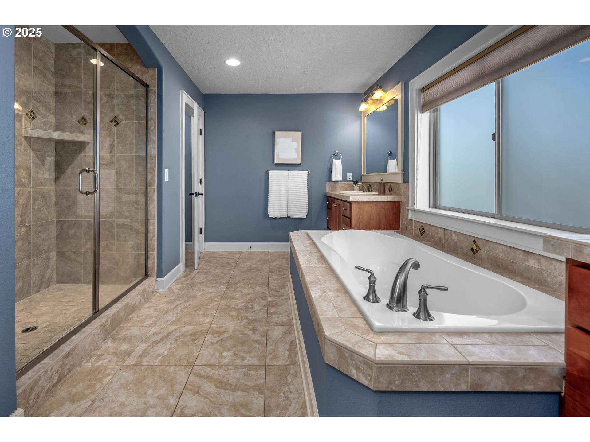 2764 Ridge Lane West Linn, OR 97068 - Photo 25 of 48